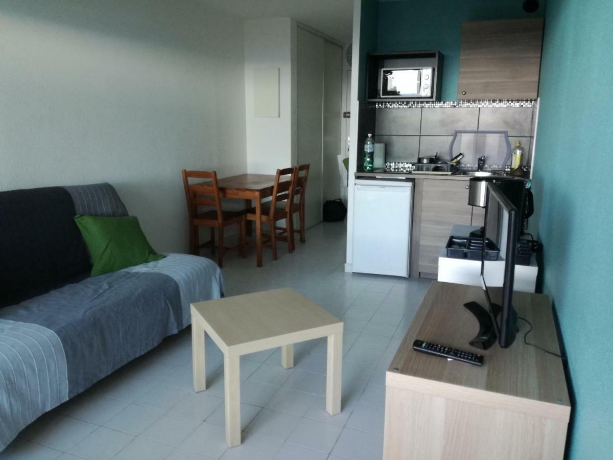 483 Chemin De Saint-Clair Apartment Sete Luaran gambar
