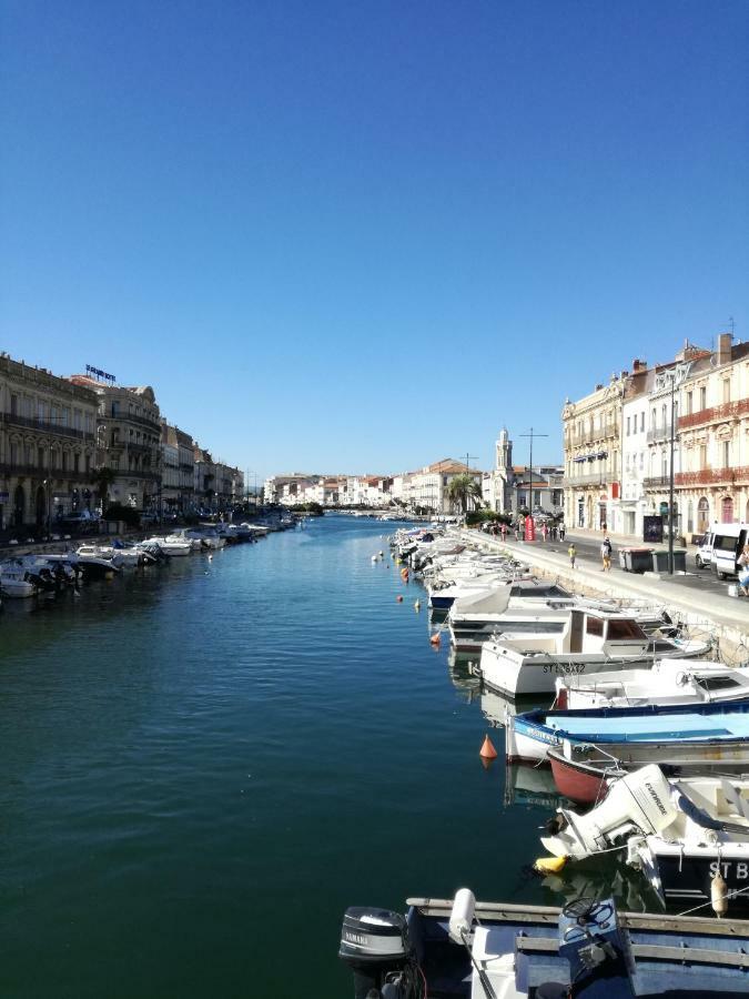 483 Chemin De Saint-Clair Apartment Sete Luaran gambar